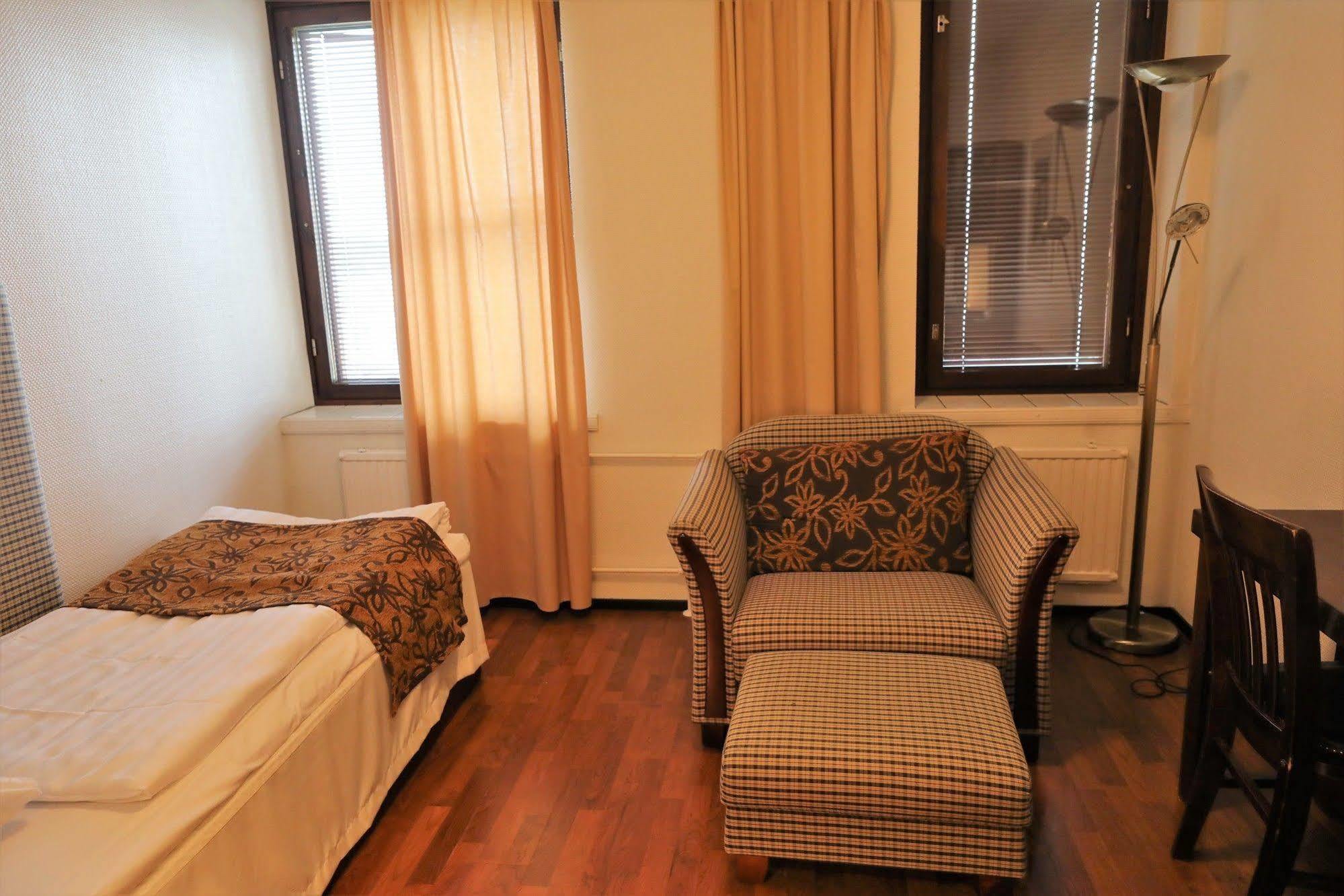 Hotel Seurahuone Коккола Екстер'єр фото